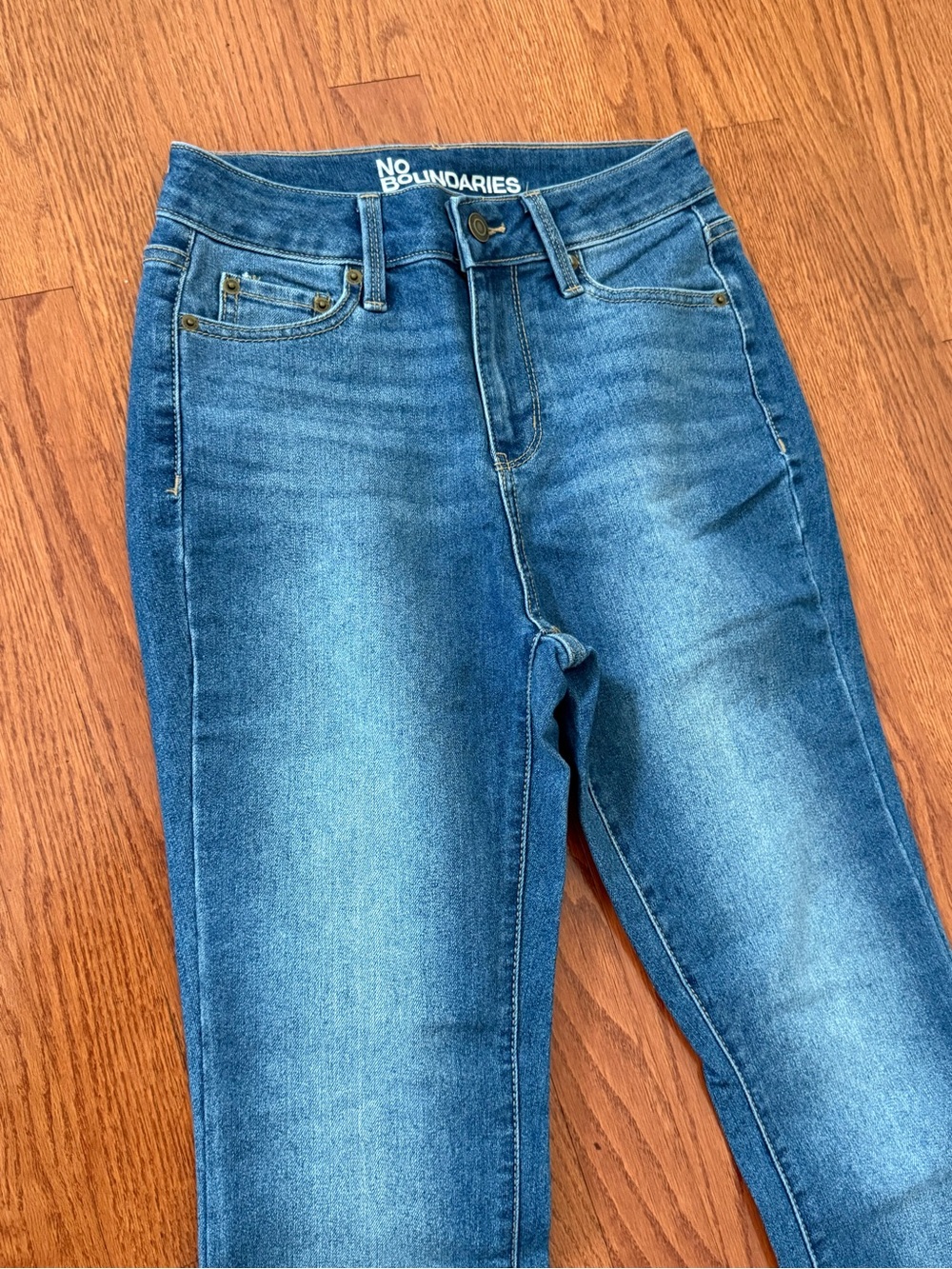 No Boundaries Medium Blue Stretch Flare Jeans - Women's - Picture 2 of 8